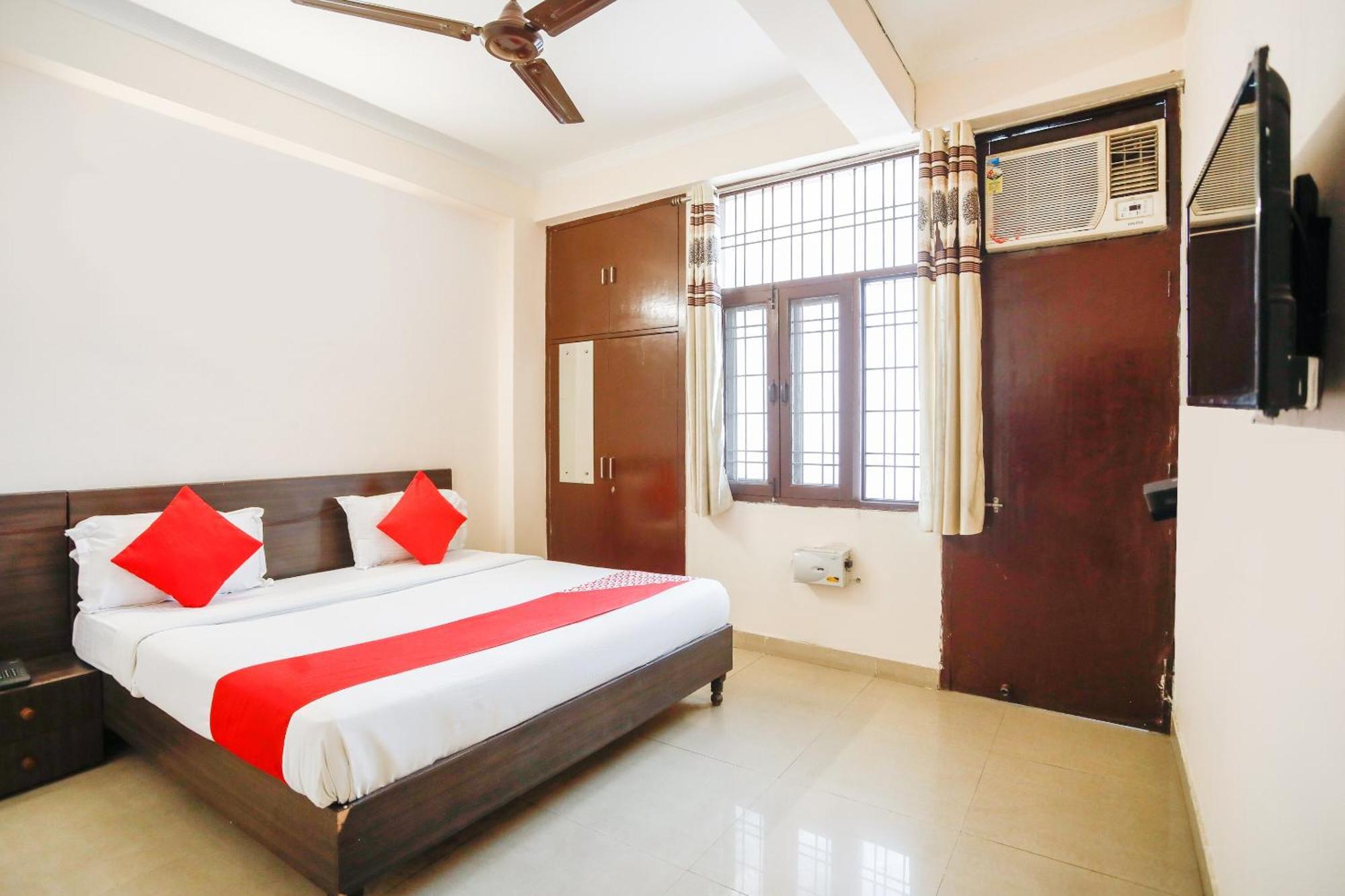 OYO 71053 Av Residency Otel Noida Dış mekan fotoğraf