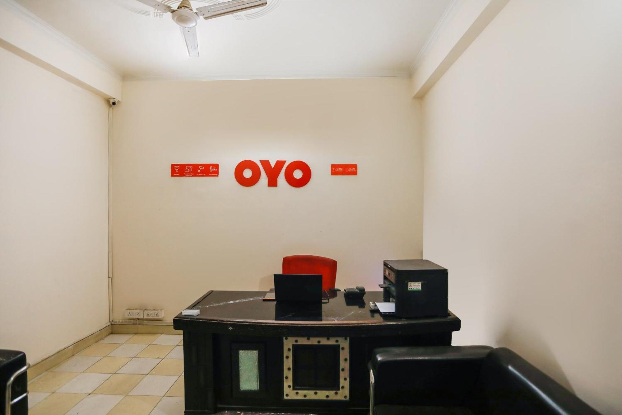 OYO 71053 Av Residency Otel Noida Dış mekan fotoğraf